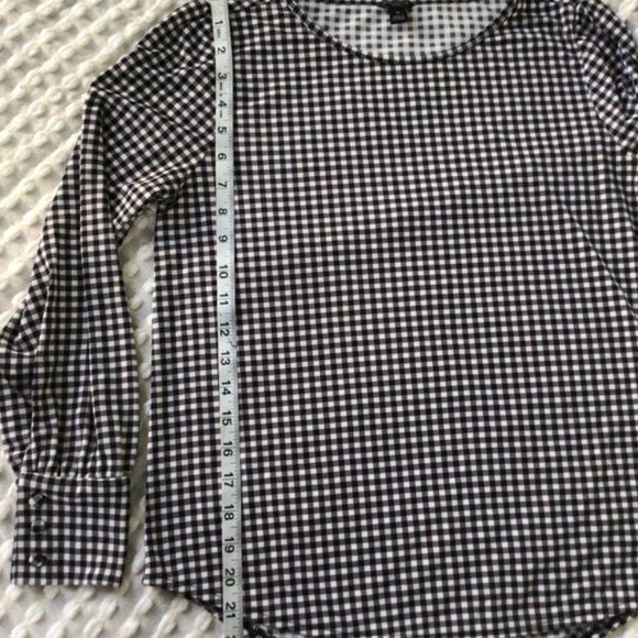 Ann Taylor Black and White Checkered Print Blouse &Button Cuffed Sleeves PM - Picture 5 of 8